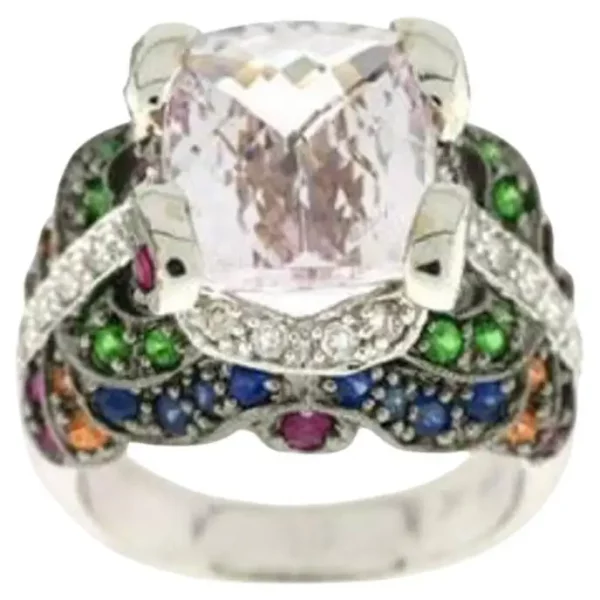 Кольцо Le Vian с кунцитом и разноцветными сапфирами и бриллиантами ванили.