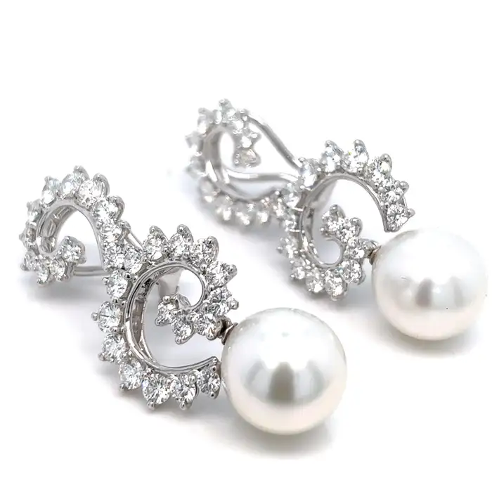Анжела Каммингс для Assael Клипсы для ушей Diamond Pearl Drop.