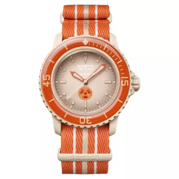 Часы Blancpain x Swatch Scuba Fifty Fathoms Arctic Ocean с кремовым циферблатом.