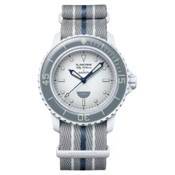 Часы Blancpain x Swatch Scuba Fifty Fathoms с серым циферблатом Антарктического океана.
