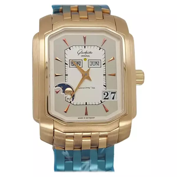 Автоматический вечный календарь Glashütte Original Senator Karree из 18 каратного розового золота. Автоматический вечный календарь Glashütte Original Senator Karree из 18 каратного розового золота.