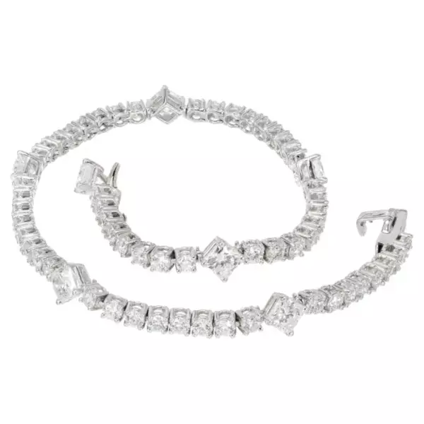 Браслет Hearts on Fire Serene из белого золота с бриллиантами 5,68 карата. Браслет Hearts on Fire Serene из белого золота с бриллиантами 5,68 карата.