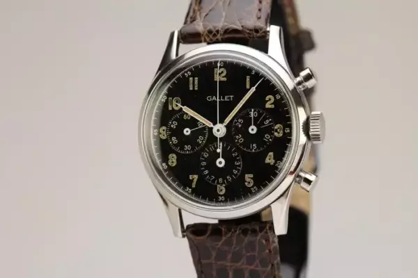 Наручные часы Gallet с хронографом из нержавеющей стали.
