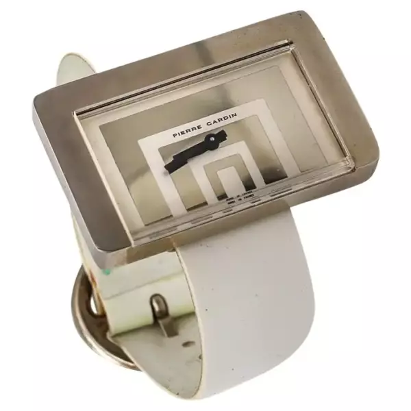 Наручные часы Pierre Cardin 1971 от Jaeger Lecoultre PC116 с геометрическим рисунком из нержавеющей стали. Наручные часы Pierre Cardin 1971 от Jaeger Lecoultre PC116 с геометрическим рисунком из нержавеющей стали.
