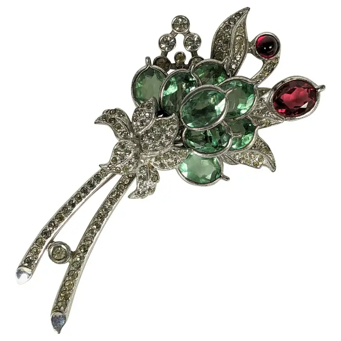 Прекрасный спрей паста Pennino Peridot и Ruby в стиле ар деко, 1930 е годы. Прекрасный спрей паста Pennino Peridot и Ruby в стиле ар деко, 1930 е годы.