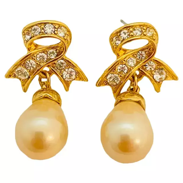 Серьги Vtg MARVELLA с золотыми стразами и жемчугом, дизайнерский подиум. Серьги Vtg MARVELLA с золотыми стразами и жемчугом, дизайнерский подиум.