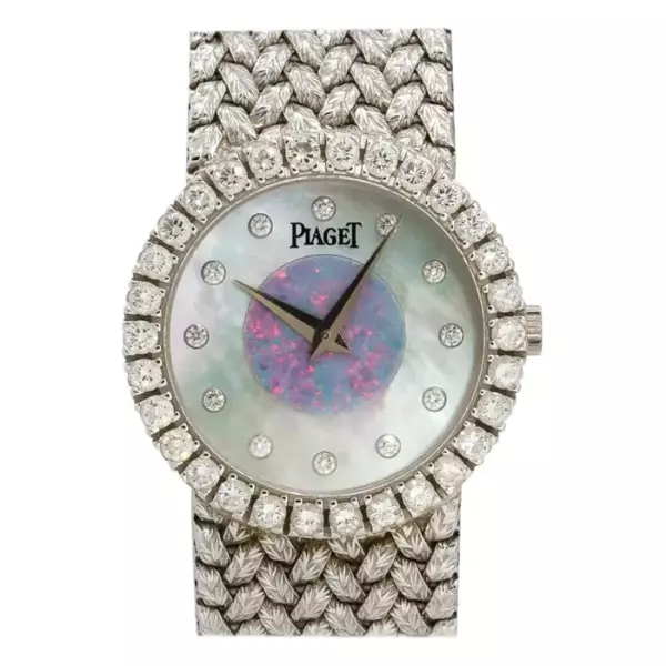 Женские часы Piaget 9190d2 из белого золота 18 карат с перламутром и опалом и бриллиантами.