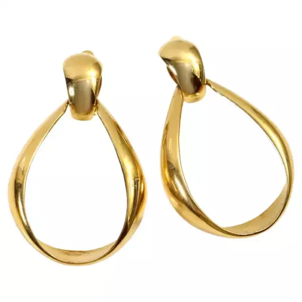 Винтажные серьги кольца St John Gold Tone, около 1990 х годов. Винтажные серьги кольца St John Gold Tone, около 1990 х годов.