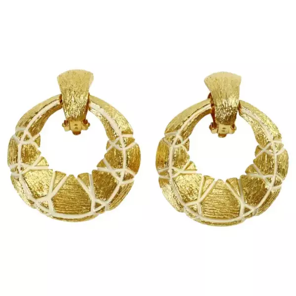 Винтажные серьги кольца St John Gold Tone, около 1990 х годов2 Винтажные серьги кольца St John Gold Tone, около 1990 х годов2