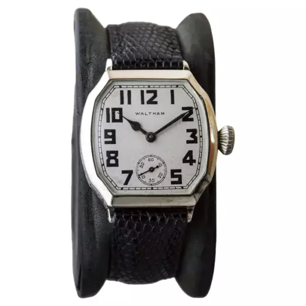 Часы Waltham Gold Filled Tortue в стиле ар деко с безупречным оригинальным циферблатом.