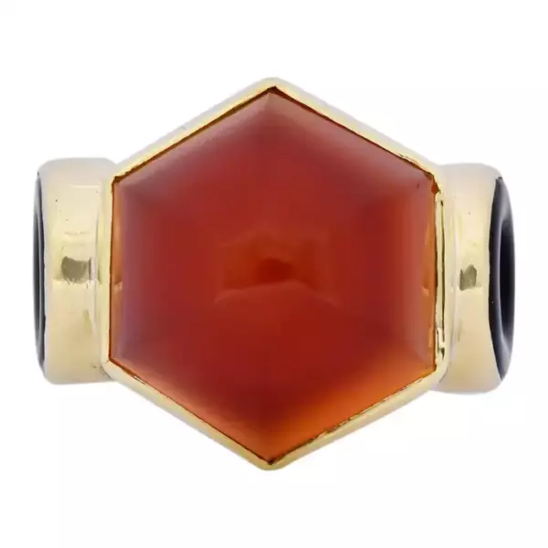 Коктейльное кольцо Walter Lampl Art Deco с сердоликом и ониксом из 14 каратного золота, около 1930 х годов.