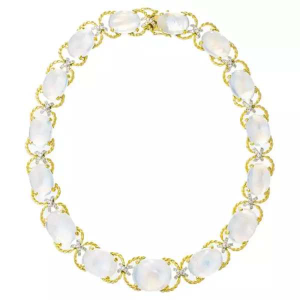 Ожерелье Verdura Rainbow Moonstone Diamond Pebble.