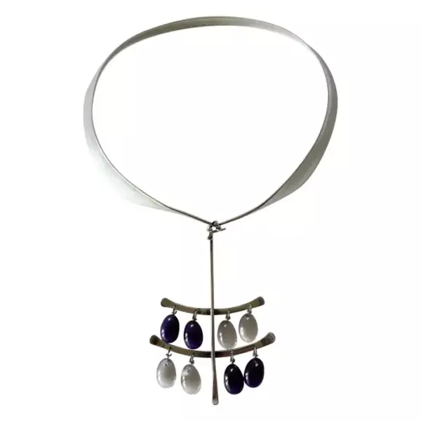 Редкое серебряное ожерелье с подвеской Vivianna Torun Georg Jensen 1960 х годов с аметистовым кристаллом.