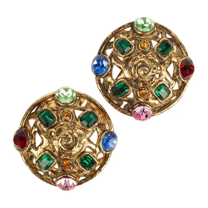 Серьги Ungaro из золотистого металла с разноцветными стразами.